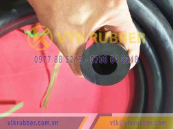 Ống cao su EPDM đen 20x40 Ống cao su EPDM đen 20x40