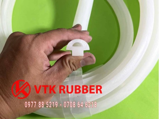 Ron silicon trắng chữ T 25x18x12