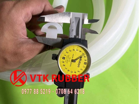 Ron silicon trắng chữ T 25x18x12