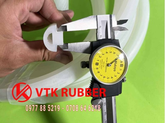 Ron silicon trắng chữ T 25x18x12
