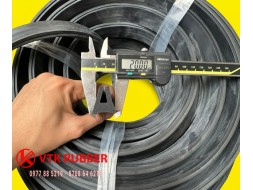 Gioăng chữ U chống bụi cho cửa phòng máy