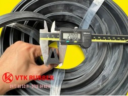 Gioăng chữ U chống bụi cho cửa phòng máy
