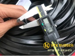 Gioăng chữ U cho cửa kho lạnh kín khít