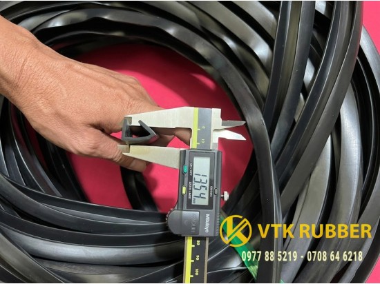 Gioăng chữ U bọc cạnh sắt chống trầy xước