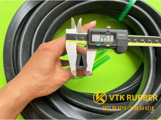 Gioăng chữ U chống nước cho cửa công nghiệp