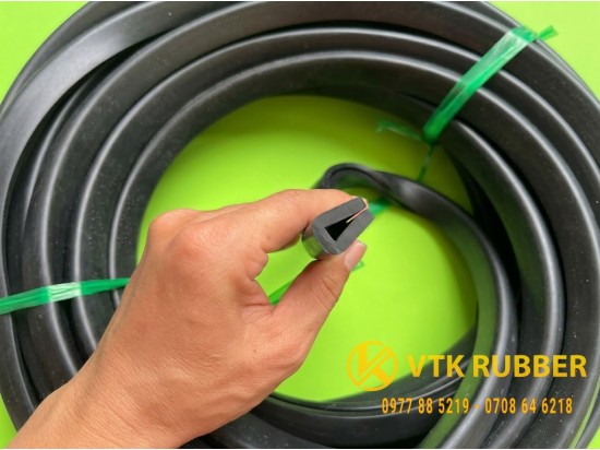 Gioăng chữ U chống nước cho cửa công nghiệp