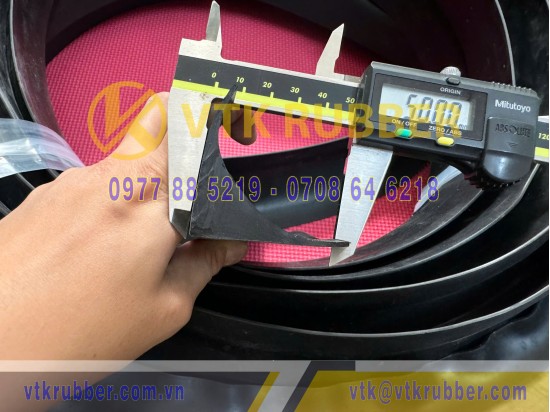 Ron cao su EPDM tam giác 50x50 Ron cao su EPDM tam giác 50x50