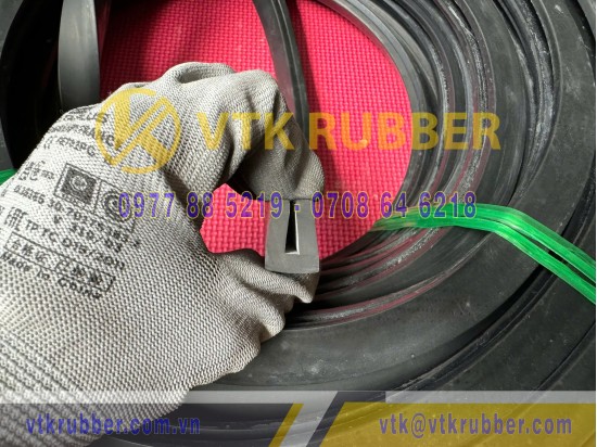 Ron cao su NBR chữ U 15x20x5